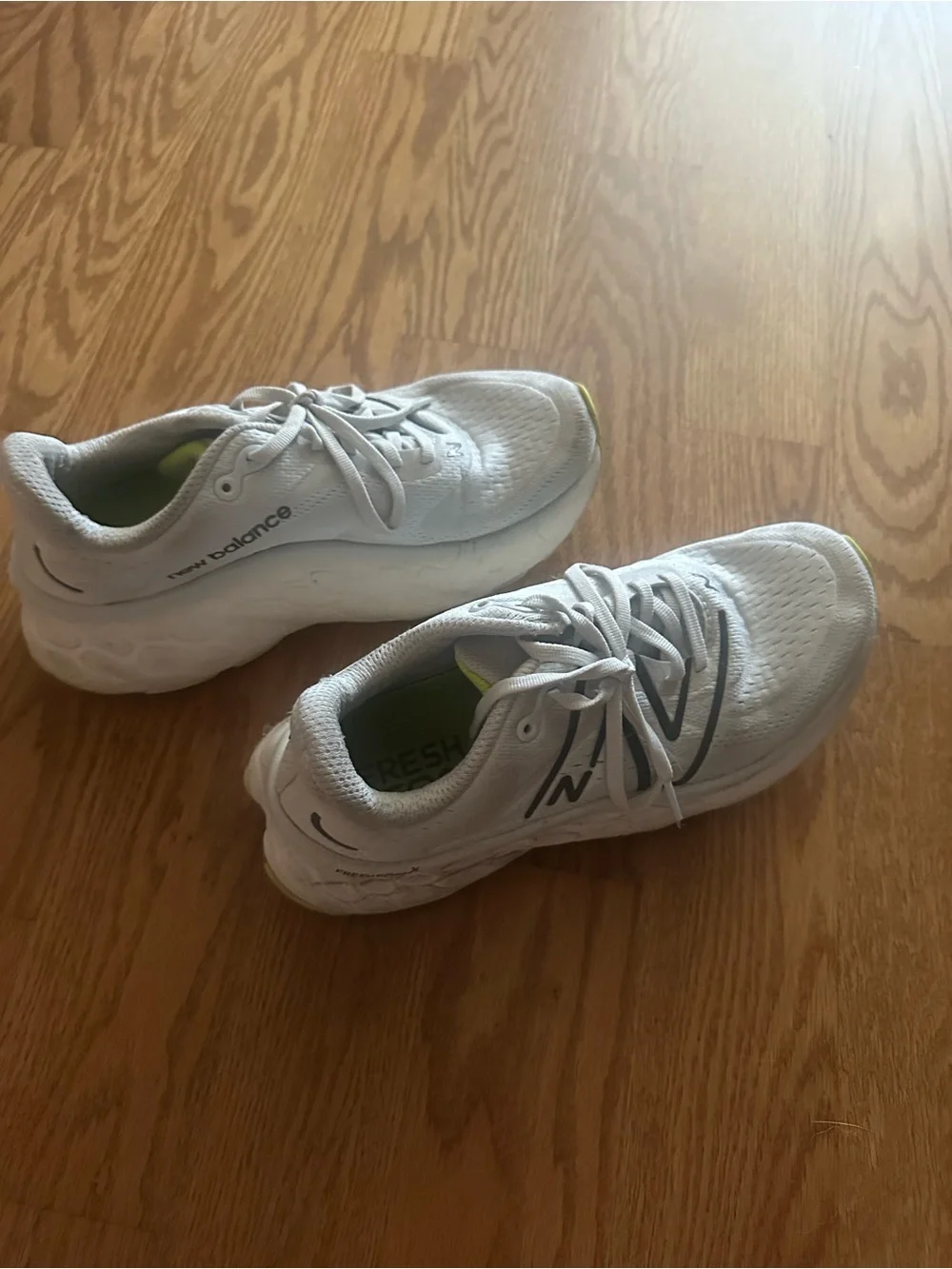 New Balance lightweight sneakers